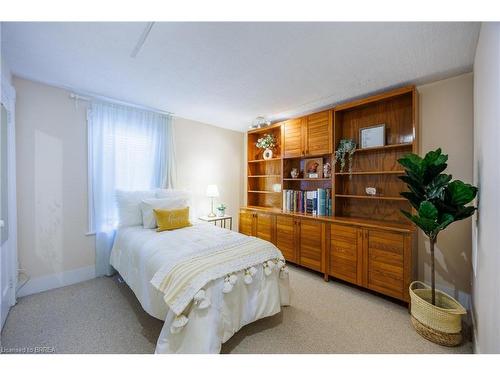 345 College Avenue, Simcoe, ON - Indoor Photo Showing Bedroom