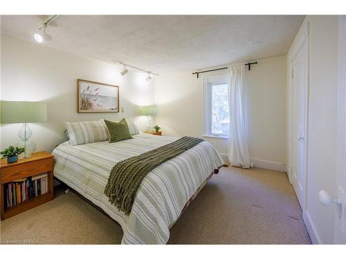 345 College Avenue, Simcoe, ON - Indoor Photo Showing Bedroom