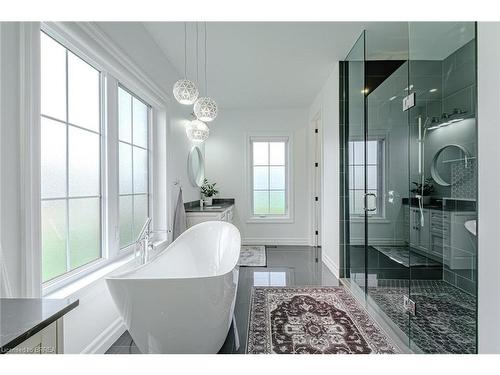 18 Bannister Street, Oakland, ON - Indoor Photo Showing Bathroom