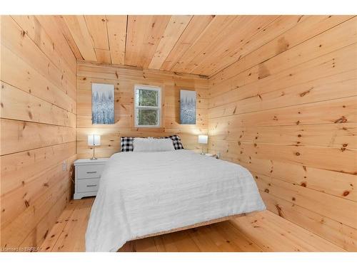 1814 Riding Ranch Road, South River, ON - Indoor Photo Showing Bedroom