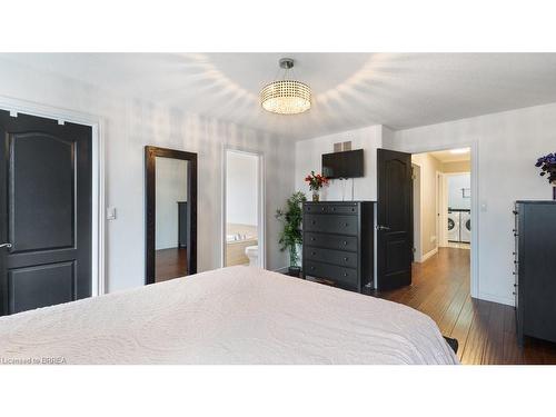 67 Yu Boulevard, Waterford, ON - Indoor Photo Showing Bedroom