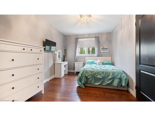 67 Yu Boulevard, Waterford, ON - Indoor Photo Showing Bedroom