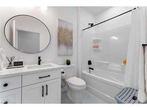 5 Sycamore Drive, Tillsonburg, ON - Indoor Photo Showing Bathroom