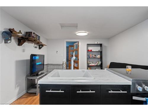 12 Bloomer Street, Tillsonburg, ON - Indoor Photo Showing Kitchen