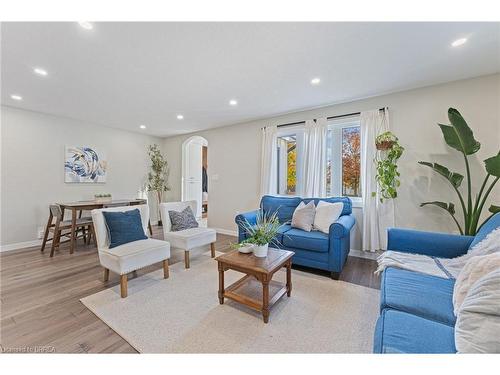 107 Elk Street, Aylmer, ON - Indoor Photo Showing Living Room