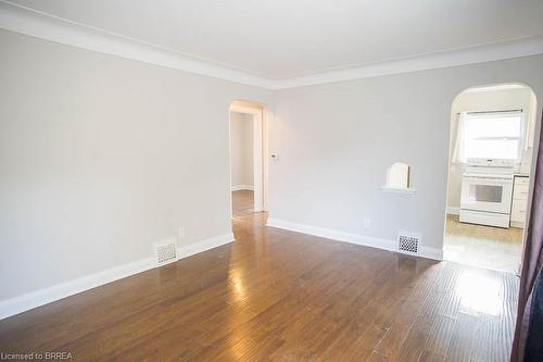 76 Mount Pleasant Street, Brantford, ON - Indoor Photo Showing Other Room