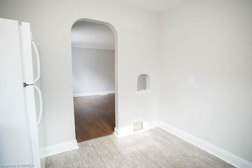 76 Mount Pleasant Street, Brantford, ON - Indoor Photo Showing Other Room