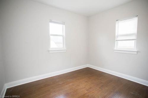 76 Mount Pleasant Street, Brantford, ON - Indoor Photo Showing Other Room