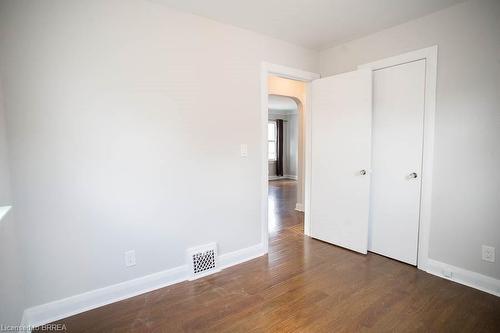 76 Mount Pleasant Street, Brantford, ON - Indoor Photo Showing Other Room