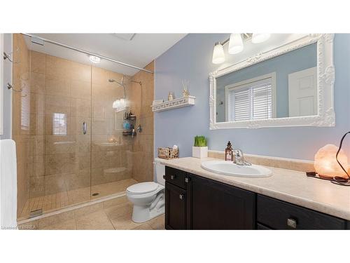 211 Maple Bush Drive, Cambridge, ON - Indoor Photo Showing Bathroom