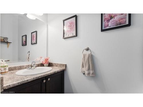 211 Maple Bush Drive, Cambridge, ON - Indoor Photo Showing Bathroom