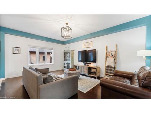 211 Maple Bush Drive, Cambridge, ON - Indoor Photo Showing Living Room