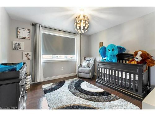 14 Federal Street, Stoney Creek, ON - Indoor Photo Showing Bedroom