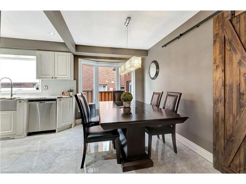 14 Federal Street, Stoney Creek, ON - Indoor Photo Showing Dining Room