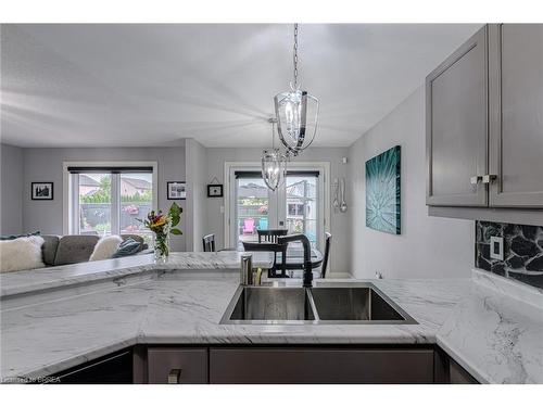 31 Irongate Drive, Paris, ON - Indoor Photo Showing Kitchen With Double Sink