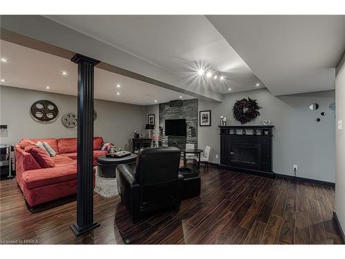 31 Irongate Drive, Paris, ON - Indoor