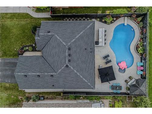 31 Irongate Drive, Paris, ON - Outdoor With In Ground Pool