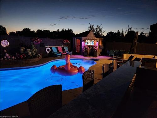 31 Irongate Drive, Paris, ON - Outdoor With In Ground Pool With Backyard