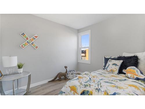 44-273 Elgin Street, Brantford, ON - Indoor Photo Showing Bedroom