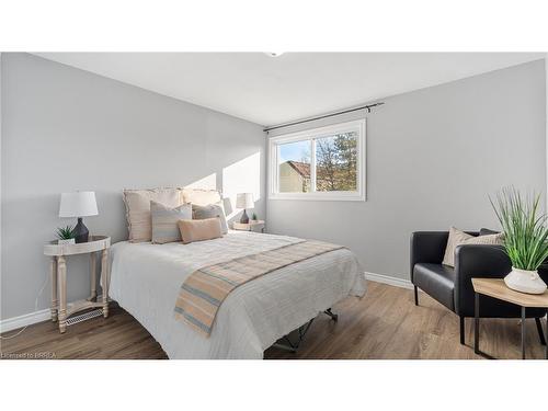 44-273 Elgin Street, Brantford, ON - Indoor Photo Showing Bedroom