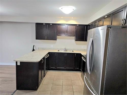 322 Keystone Crescent, Hamilton, ON - Indoor Photo Showing Kitchen With Double Sink