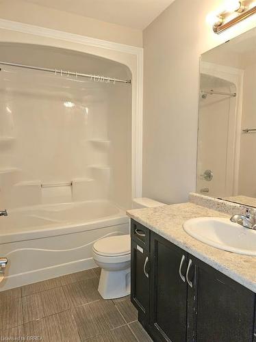 322 Keystone Crescent, Hamilton, ON - Indoor Photo Showing Bathroom