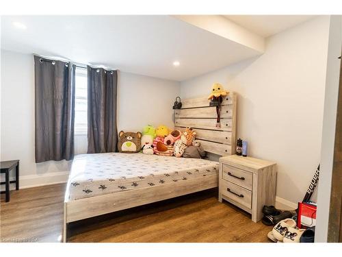 66 Leamon Street, Waterford, ON - Indoor Photo Showing Bedroom