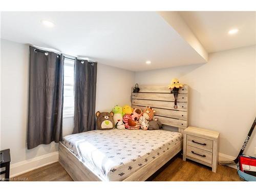 66 Leamon Street, Waterford, ON - Indoor Photo Showing Bedroom