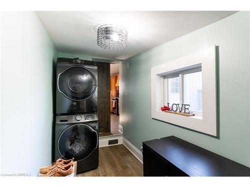 66 Leamon Street, Waterford, ON - Indoor Photo Showing Laundry Room