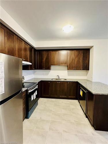 87-677 Park Road N, Brantford, ON - Indoor Photo Showing Kitchen With Double Sink