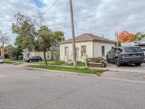 12 Ann Street, Brantford, ON - Outdoor