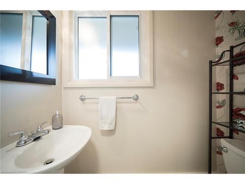 37 Allwood Street, Brantford, ON - Indoor Photo Showing Bathroom