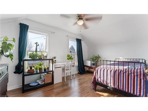 262 Oakland Road, Scotland, ON - Indoor Photo Showing Bedroom