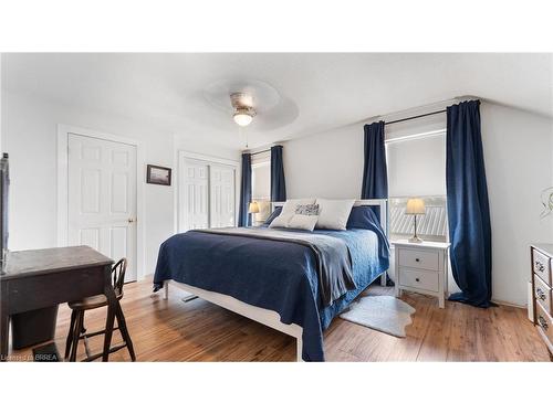 262 Oakland Road, Scotland, ON - Indoor Photo Showing Bedroom