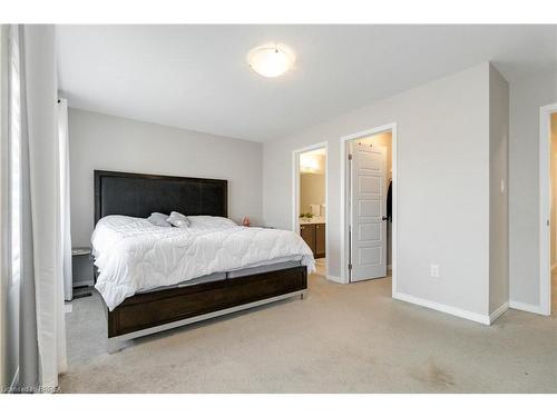 95 Munro Circle, Brantford, ON - Indoor Photo Showing Bedroom