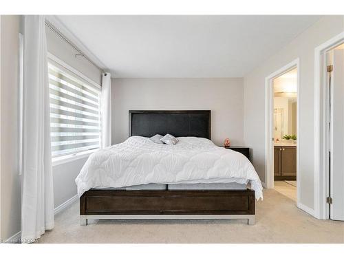 95 Munro Circle, Brantford, ON - Indoor Photo Showing Bedroom