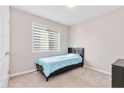 95 Munro Circle, Brantford, ON - Indoor Photo Showing Bedroom