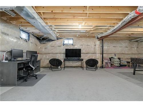 95 Munro Circle, Brantford, ON - Indoor Photo Showing Basement