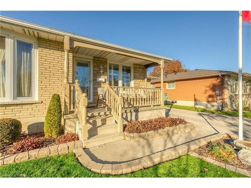 18 Shalfleet Boulevard, Brantford, ON - Outdoor With Deck Patio Veranda