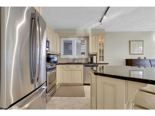 18 Shalfleet Boulevard, Brantford, ON - Indoor Photo Showing Kitchen With Stainless Steel Kitchen