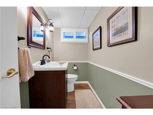 18 Shalfleet Boulevard, Brantford, ON - Indoor Photo Showing Bathroom