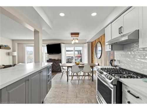 22 Fairhaven Drive, Hamilton, ON - Indoor Photo Showing Kitchen With Upgraded Kitchen