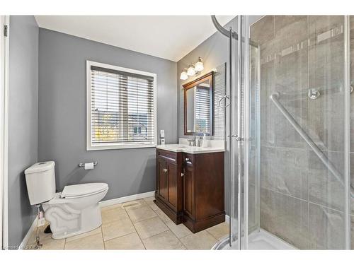 22 Fairhaven Drive, Hamilton, ON - Indoor Photo Showing Bathroom