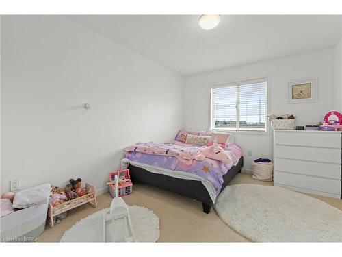 22 Fairhaven Drive, Hamilton, ON - Indoor Photo Showing Bedroom