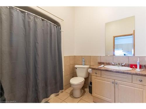 405-150 Colborne Street E, Brantford, ON - Indoor Photo Showing Bathroom