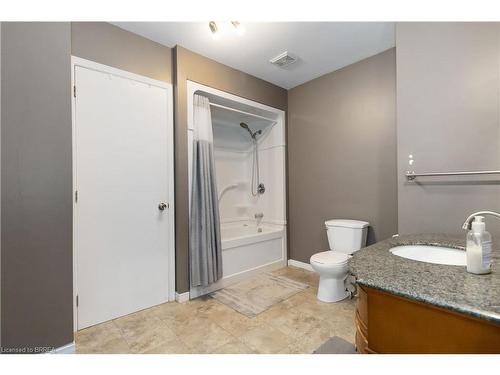 55 Somerset Road, Brantford, ON - Indoor Photo Showing Bathroom