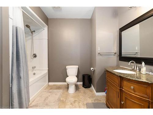 55 Somerset Road, Brantford, ON - Indoor Photo Showing Bathroom