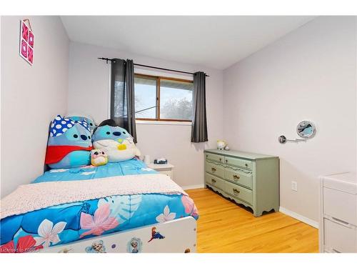 55 Somerset Road, Brantford, ON - Indoor Photo Showing Bedroom