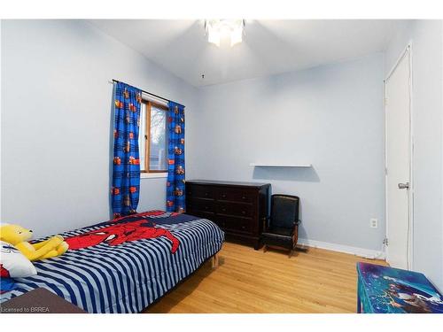 55 Somerset Road, Brantford, ON - Indoor Photo Showing Bedroom