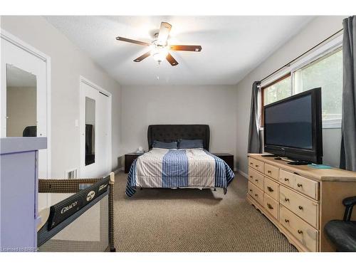 55 Somerset Road, Brantford, ON - Indoor Photo Showing Bedroom